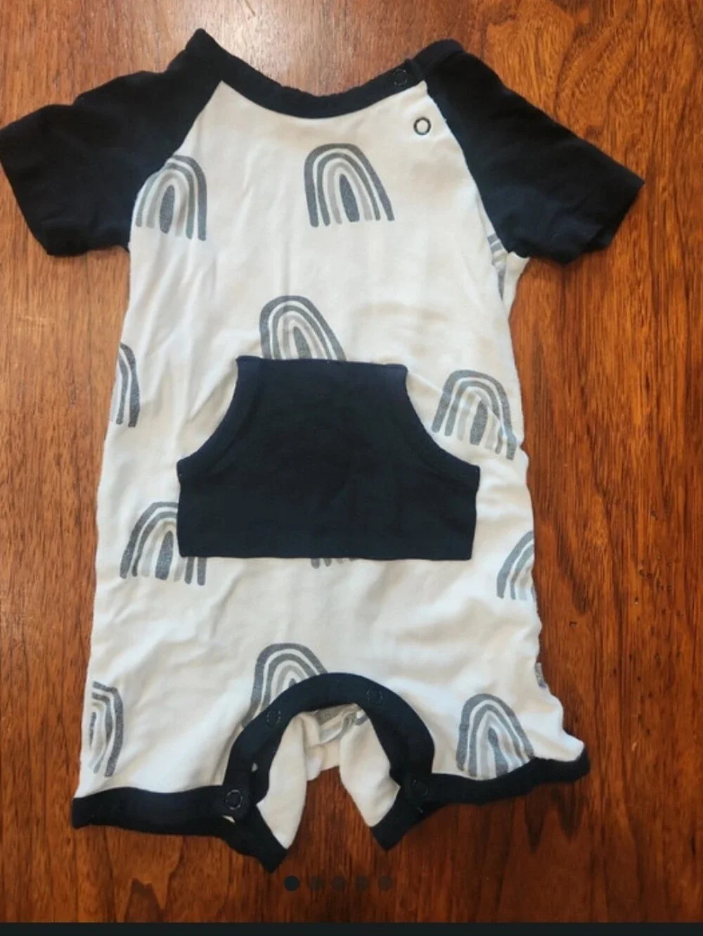 Kyte BABY 6-12 Months Black & Gray Rainbow Bamboo Short Sleeve Romper